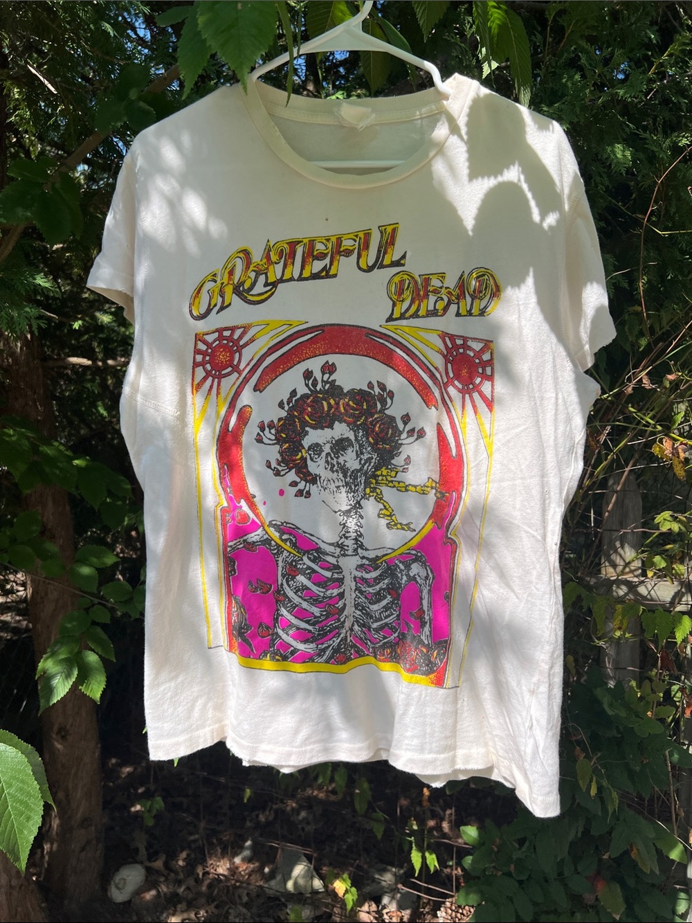MadeWorn White Grateful Dead Short Sleeve Tee with Pink & Yellow Graphic
